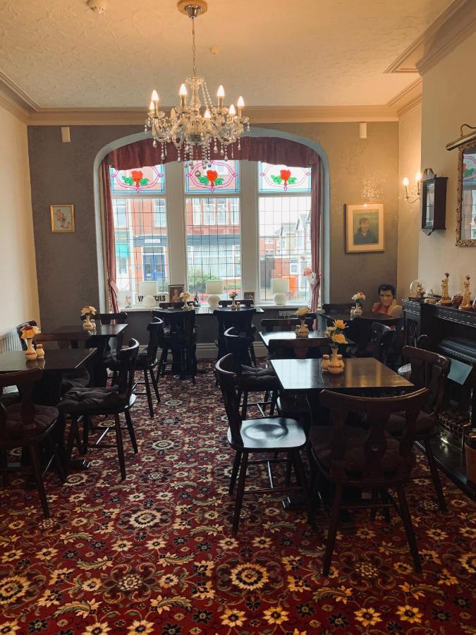The Woodleigh Family Hotel 블랙풀 외부 사진
